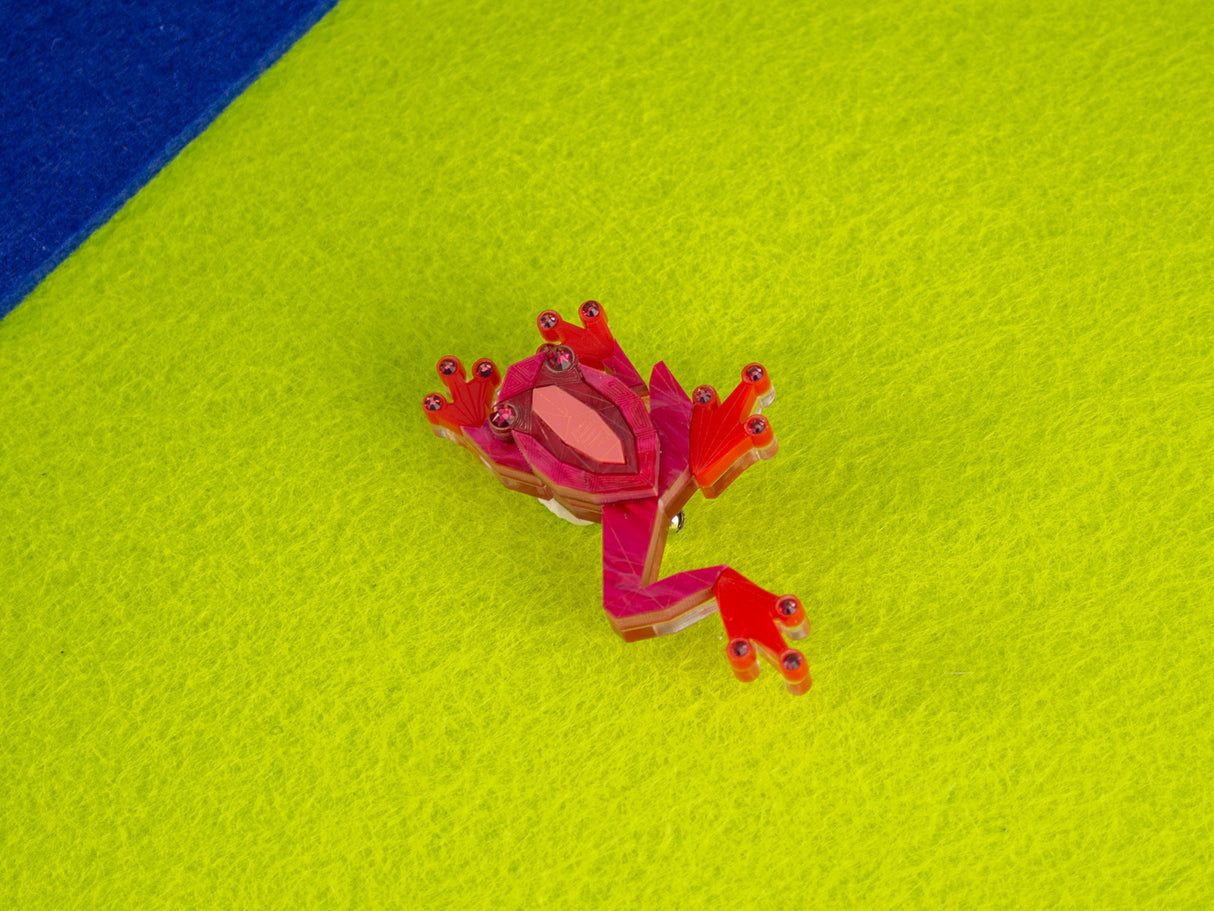 Tree Frog Brooch - Lunar Red