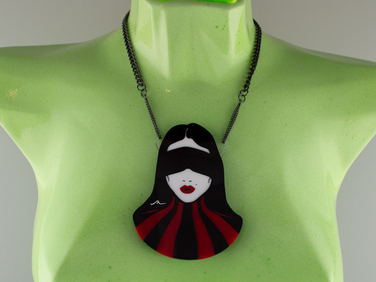 Suspense Necklace