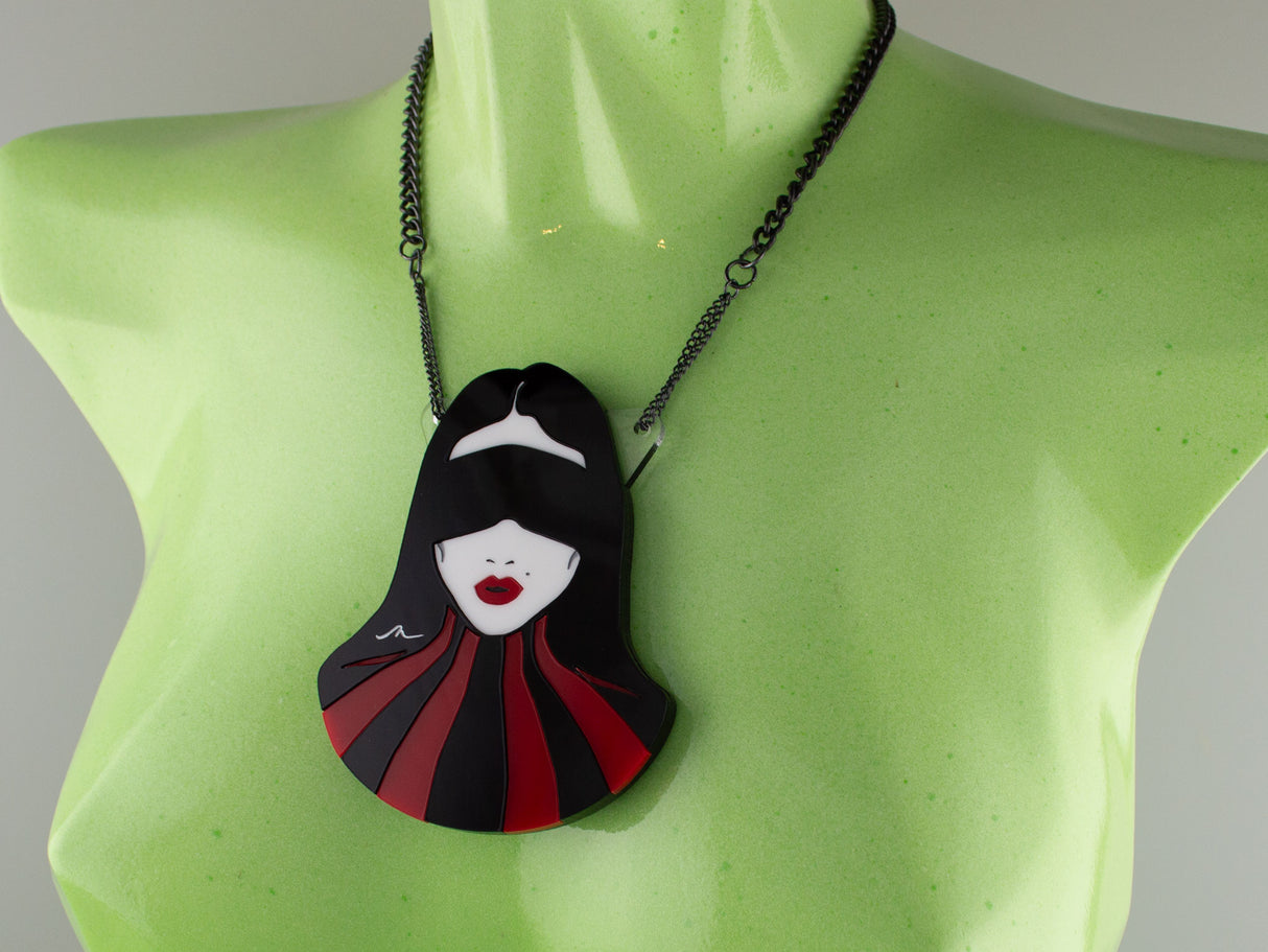 Suspense Necklace
