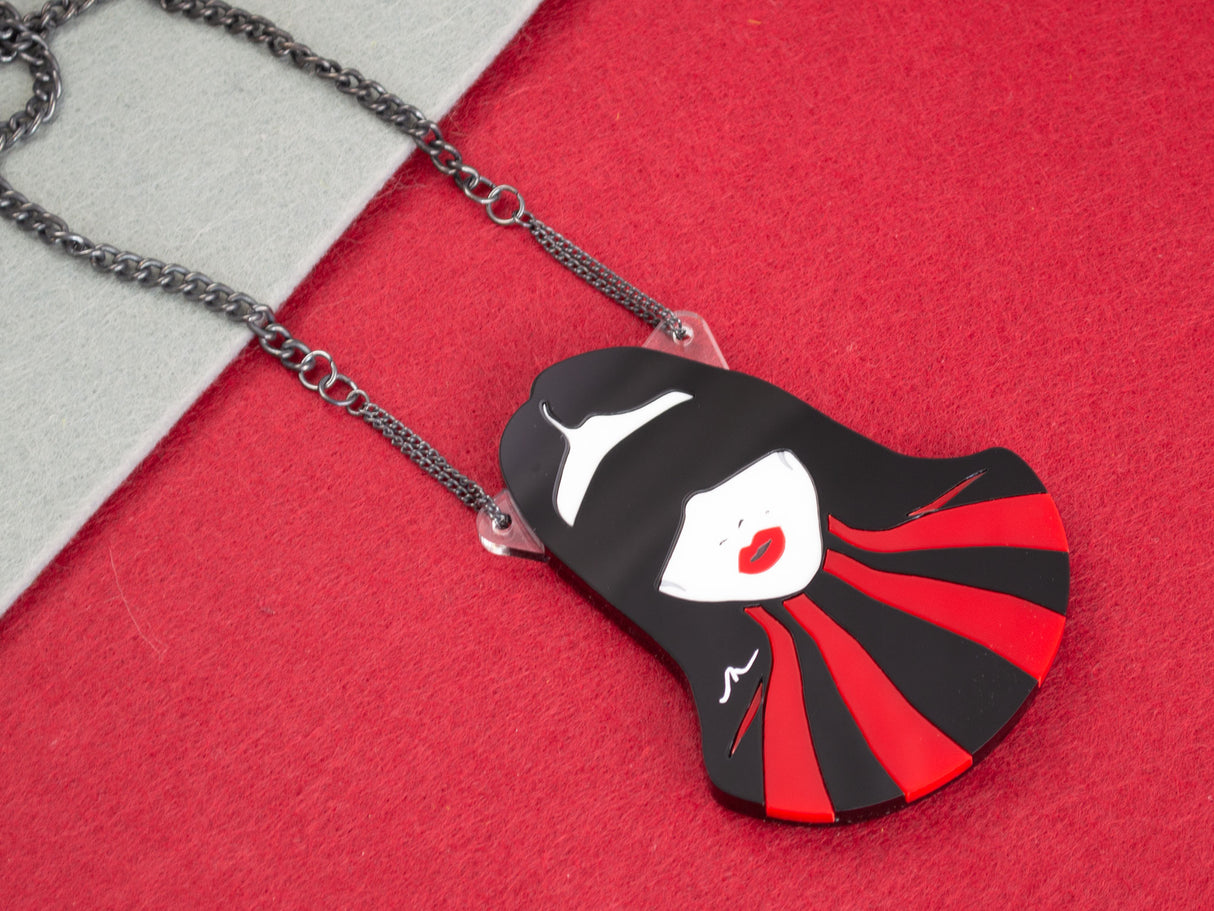 Suspense Necklace