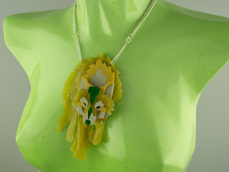 Wolf Necklace - Springer