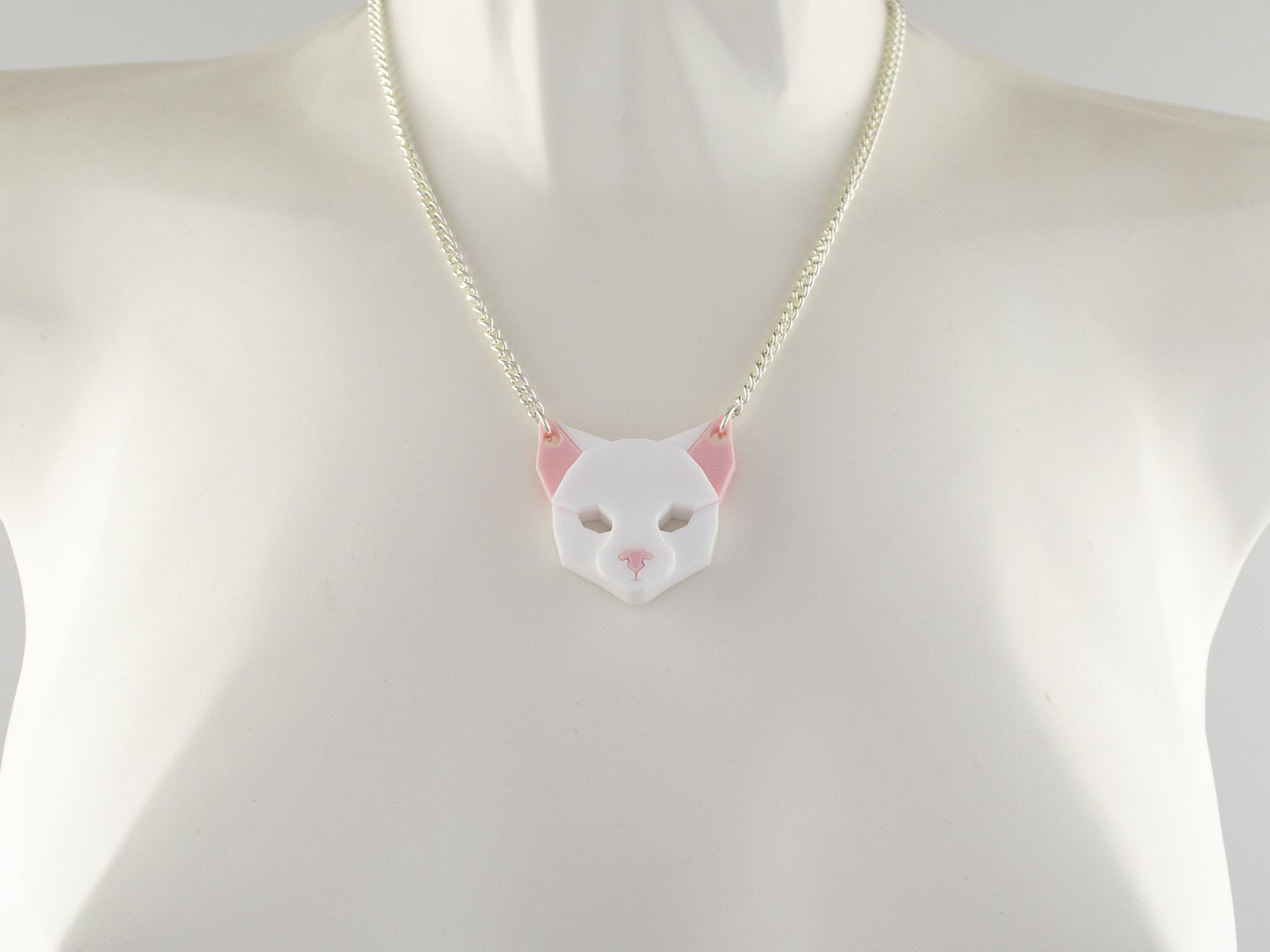 Snow discount white necklace